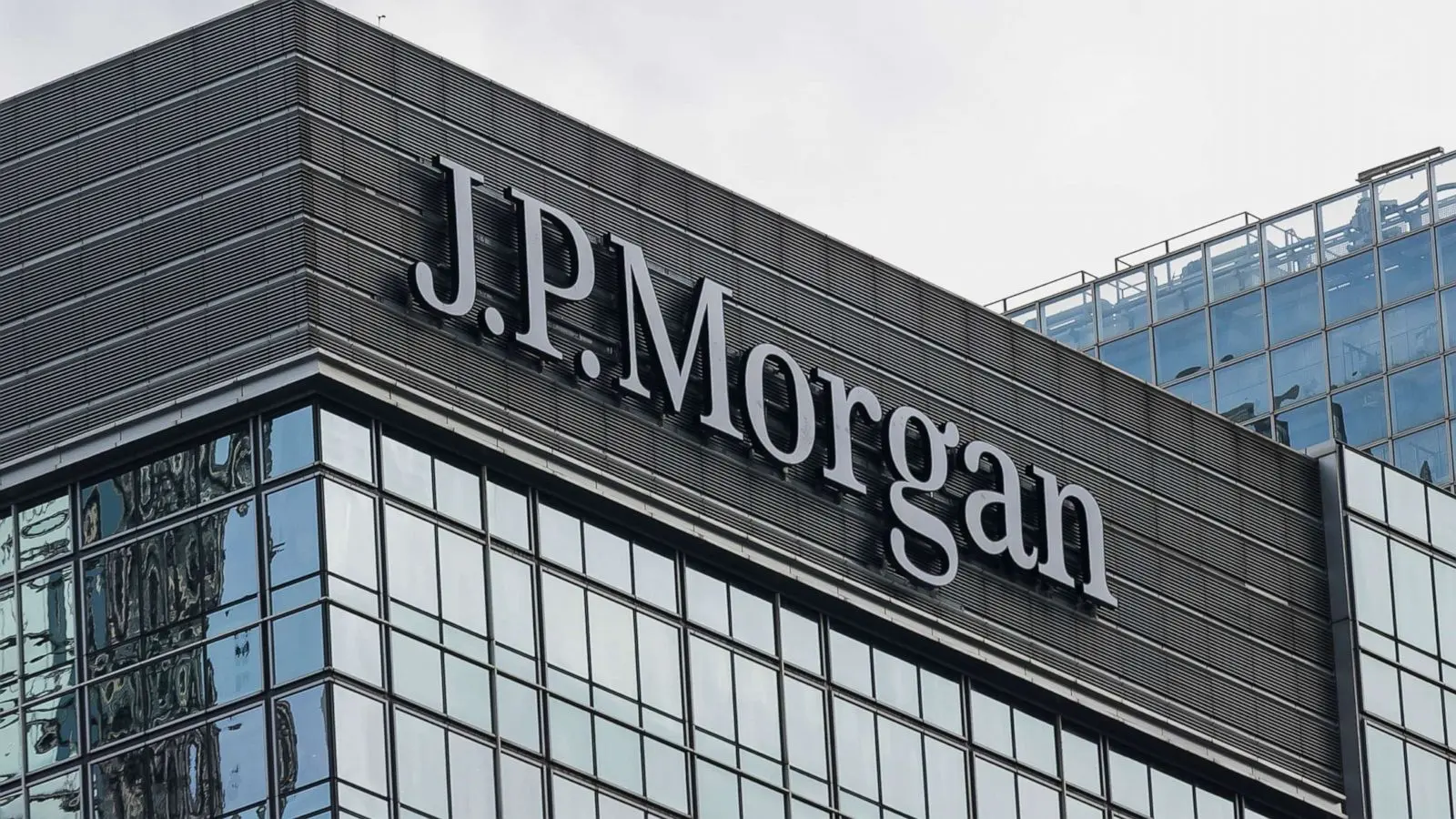 Η JP Morgan προειδοποιεί: Κίνδυνος να αλλάξει το αφήγημα στις αγορές