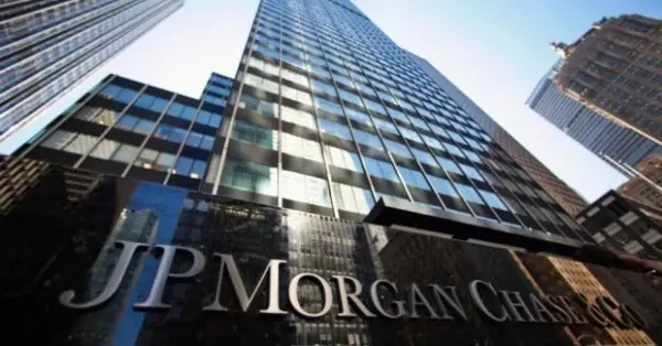 JP Morgan: Μειώθηκαν κατά 75% τα carry trades στις παγκόσμιες αγορές