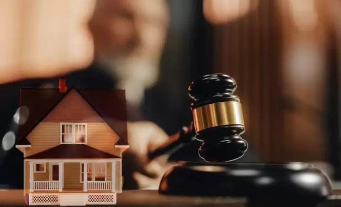 Προχωρούν με νέα τελική πρόταση Βουλή - ΥΠΕΣ για εγκλωβισμένους αγοραστές