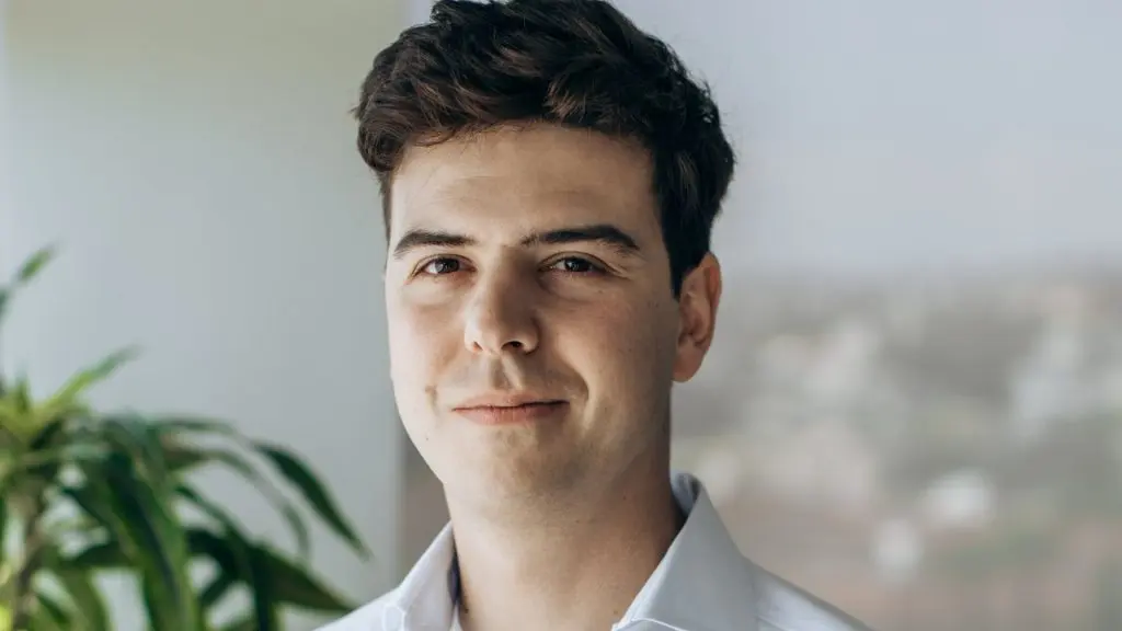 «Η Κύπρος αποταμιεύει, αλλά δεν επενδύει»