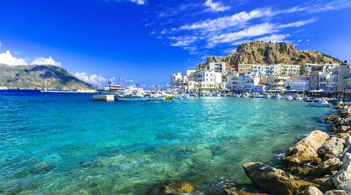 Η Κάρπαθος στα 8 ομορφότερα νησιά της Ευρώπης για τους Ελβετούς