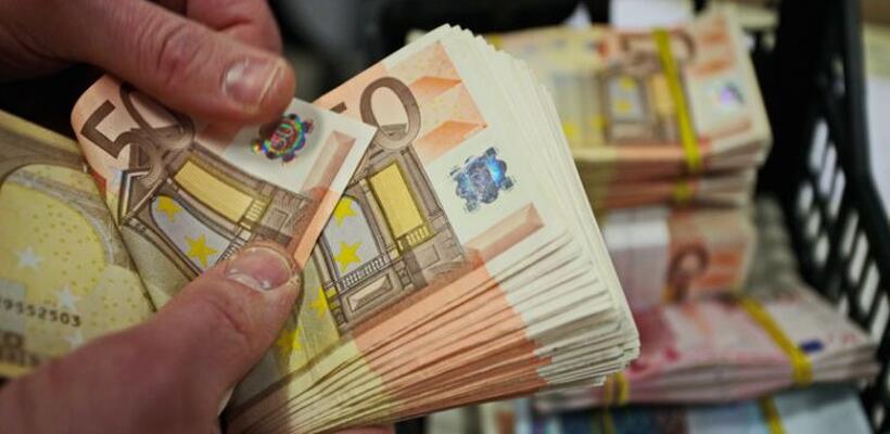 Αρνητικά επιτόκια σε νέες καταθέσεις άνω των €100.000 βάζει η Ελληνική