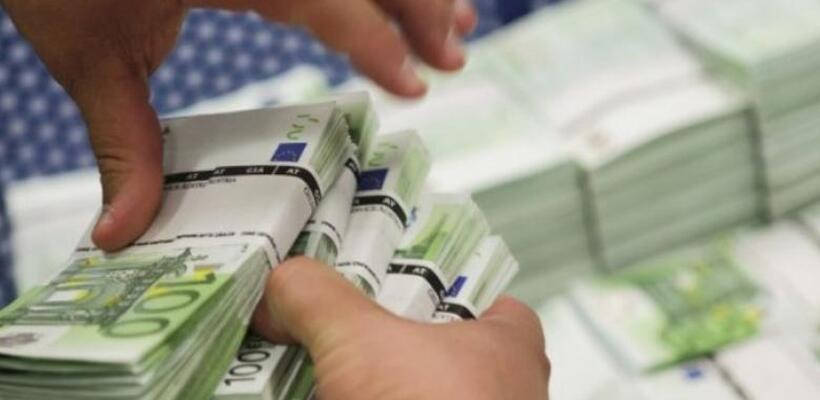 Σε υψηλό 9 και πλέον ετών οι συνολικές καταθέσεις