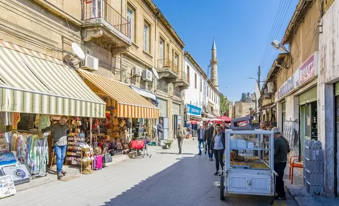 Ζητούν δουλειά στην Δημοκρατία εκατοντάδες νέοι από τα κατεχόμενα