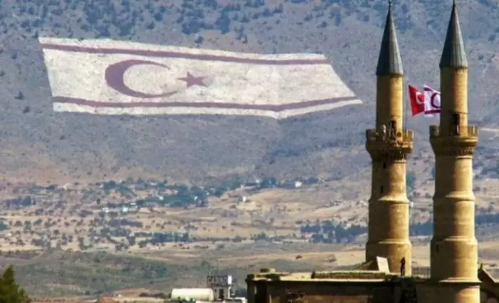 Ένταλμα σύλληψης εναντίον του Γερμανού για παράνομη πώληση περιουσιών στα κατεχόμενα