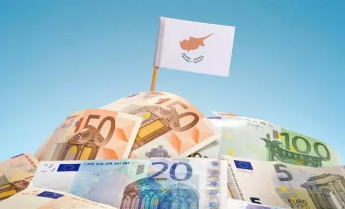 Υπερβολικές μακροοικονομικές ανισορροπίες βλέπει η Κομισιόν σε Κύπρο