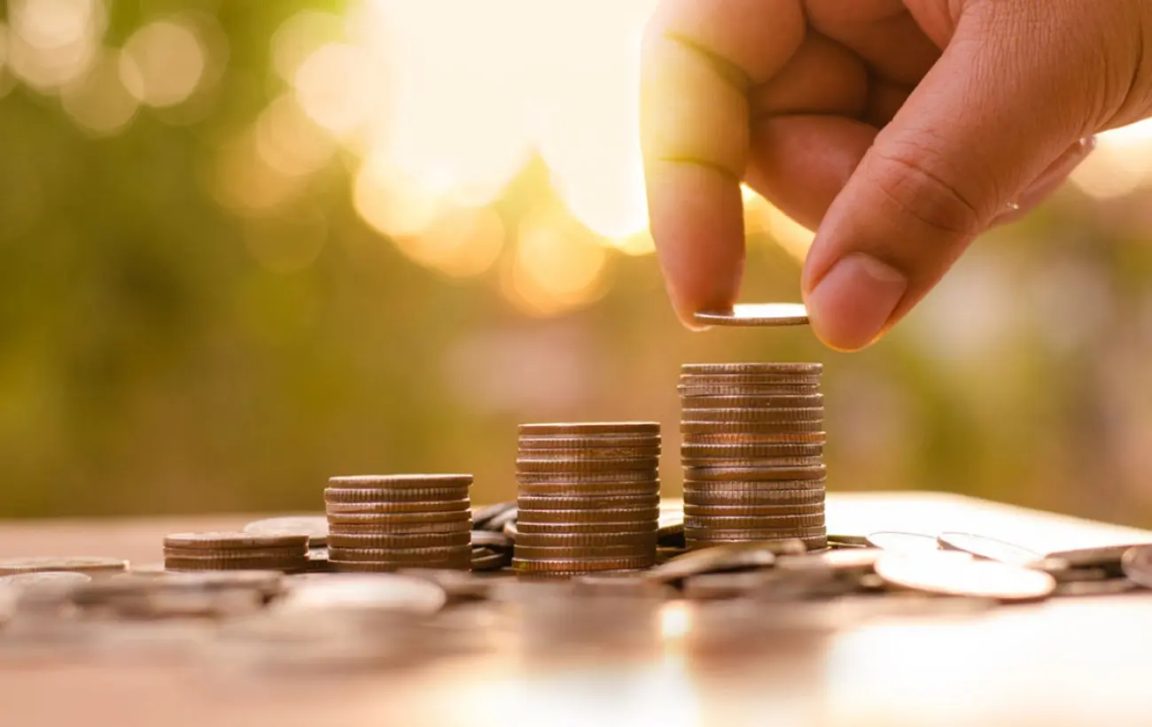 Στο τραπέζι ο κατώτατος μισθός