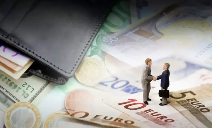 Φουλάρουν οι μηχανές για θέσπιση κατώτατου μισθού