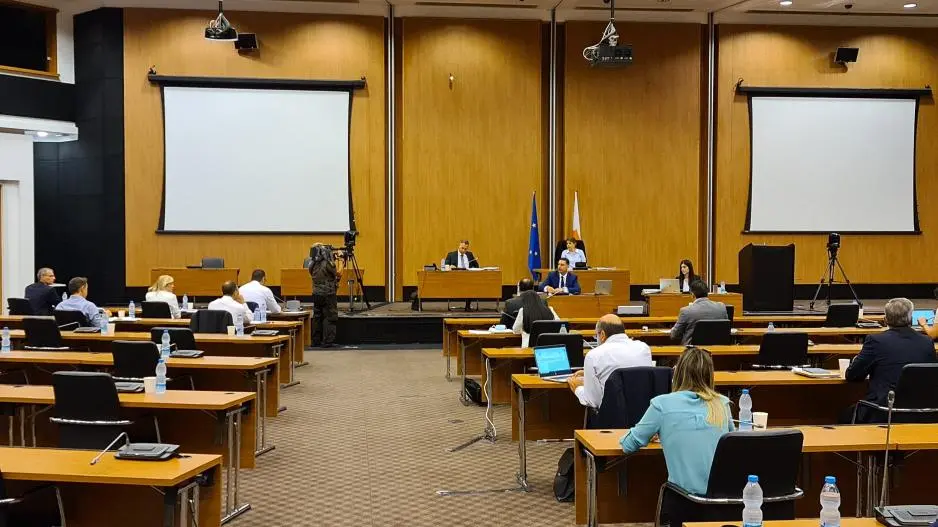 Νομοσχέδια για κανόνες τιμολόγησης διασυνοριακών συναλλαγών συνδεδεμένων προσώπων