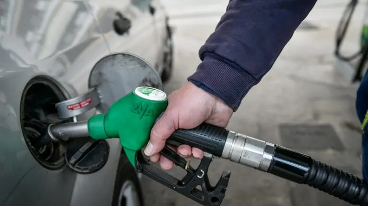 Σαρωτικό το κύμα ακρίβειας: Αυξήσεων συνέχεια σε καύσιμα και ενέργεια