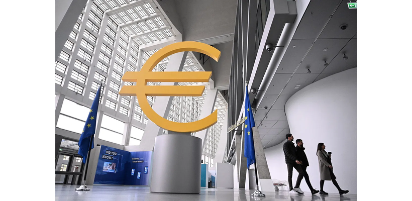 Σε διαφορετικά μονοπάτια νομισματικής πολιτικής οι κεντρικές τράπεζες