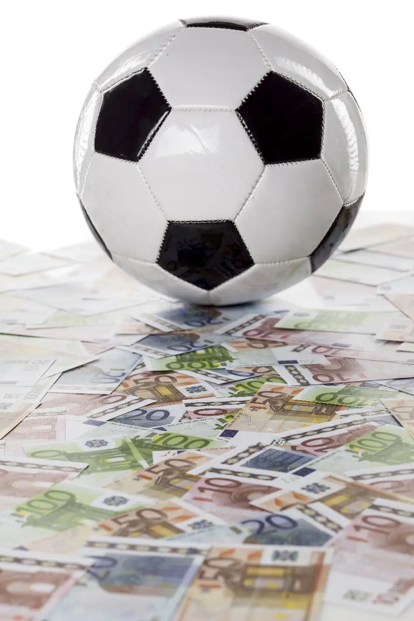 Cash Teams: Το χρήμα και η στρογγυλή θεά