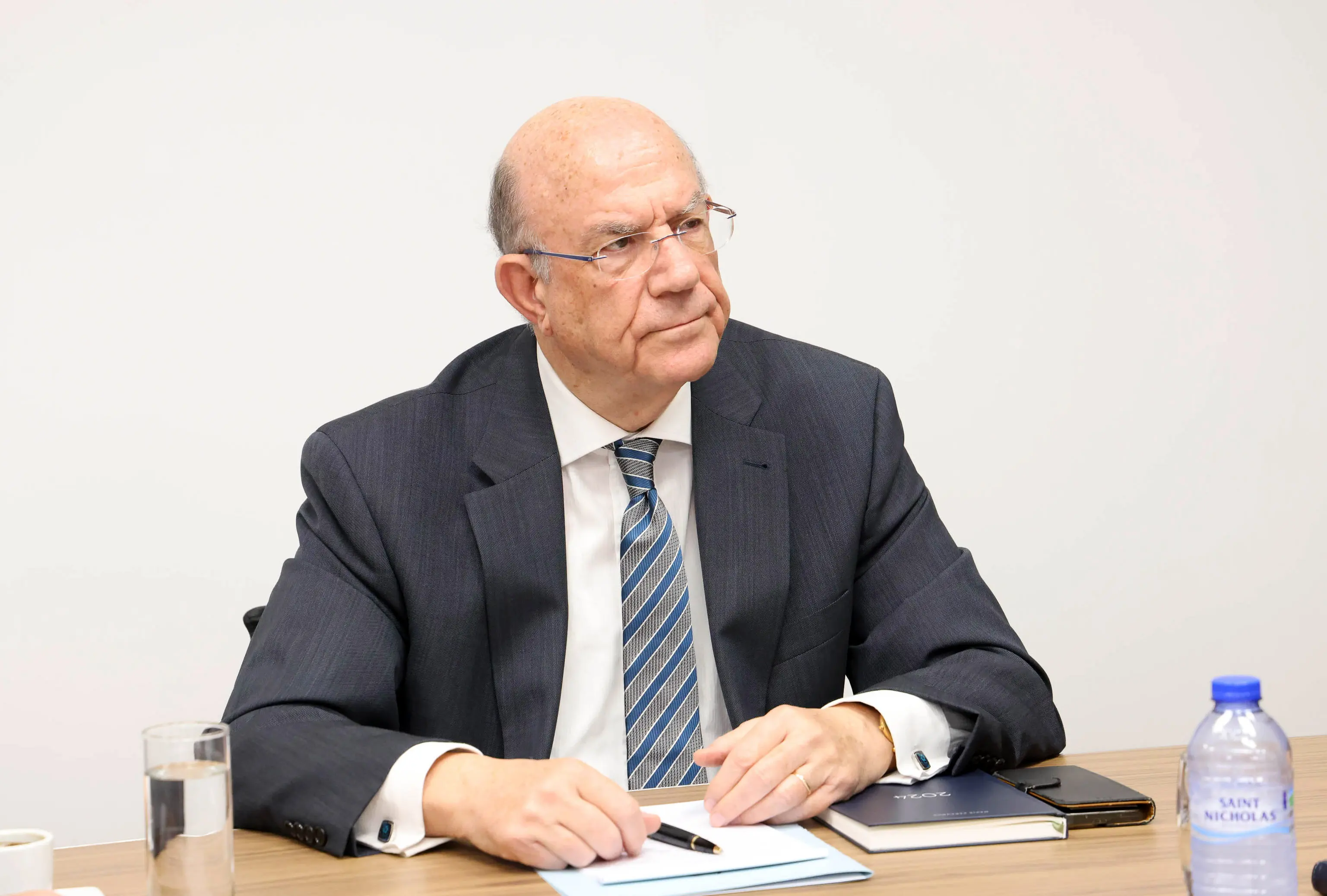 Υπέρ του θεσμού της ΑΤΑ λέει ο ΥΠΟΙΚ αλλά με διευκρινίσεις