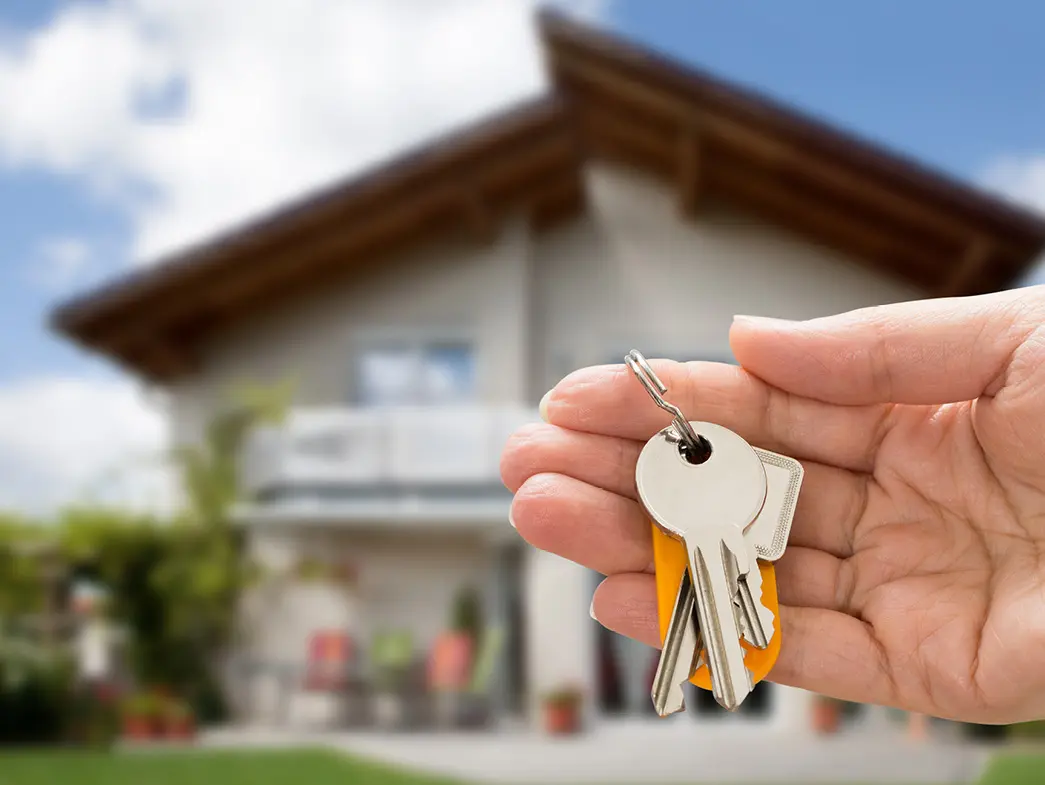 Έπεσαν τα ενοίκια και οι τιμές κατοικιών από το 2010