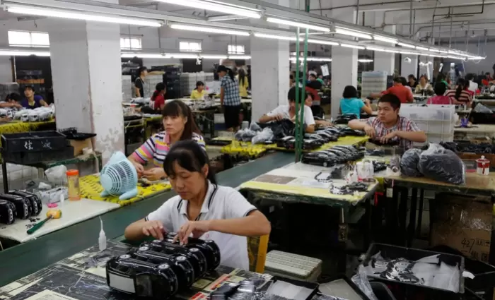 Κίνα: Ξανά σε ύφεση η μεταποίηση - Συναγερμός για την οικονομία