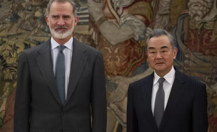 Κίνα: Έτοιμη να συνεργαστεί με ΕΕ για προστασία ελεύθερου εμπορίου