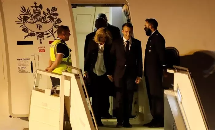 Στο Μπουένος Άιρες, τον Μακρόν υποδέχθηκαν... 'κίτρινα γιλέκα' 