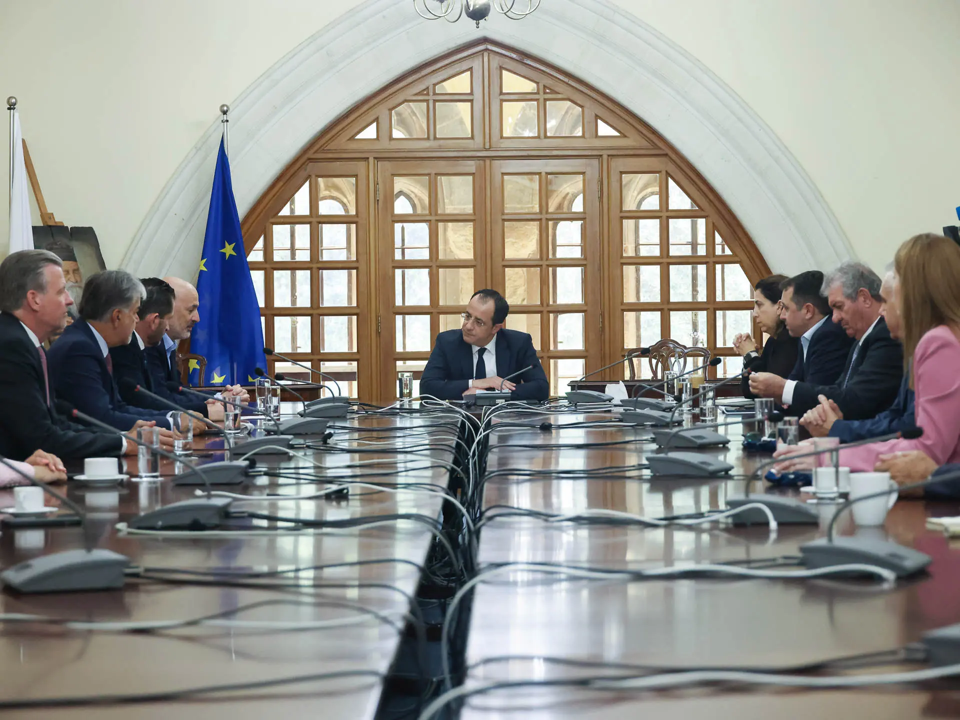 Τη σημασία της ναυτιλίας τόνισαν ΠτΔ και νέο ΔΣ ΚΝΕ