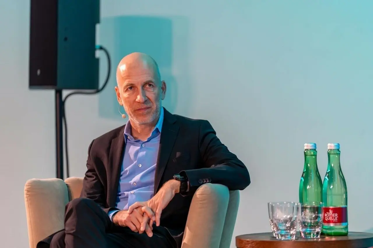 Κόχερ: Δεν αναμένονται άμεσες αλλαγές στα επιτόκια της ΕΚΤ