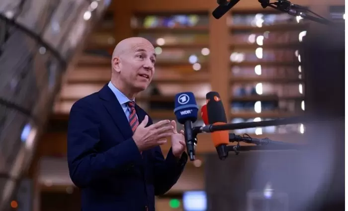 Κόχερ (ΕΚΤ): Απορρίπτει τη «μικροδιαχείριση» στον στόχο του 2% – Προειδοποίηση για φούσκα AI στις ΗΠΑ