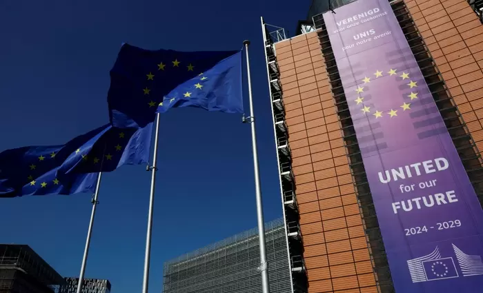 Η Κομισιόν προτείνει νέο μηχανισμό κρίσεων €400 δισ. με κοινό δανεισμό