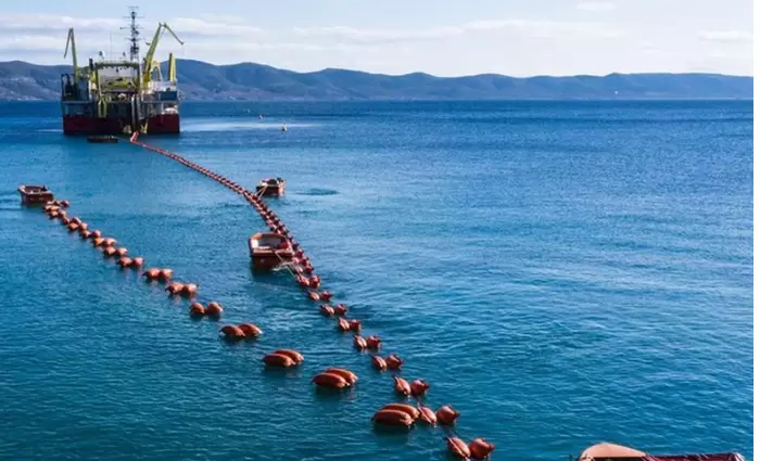 Ηχηρό μήνυμα από Κομισιόν για GSI: Ολοκλήρωση χωρίς νέες καθυστερήσεις - Δεν απαιτείται νέα μελέτη