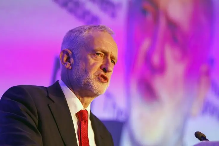 «Πολύ ευχαρίστως» απαντά ο Κόρμπιν στην πρόσκληση της Μέι 