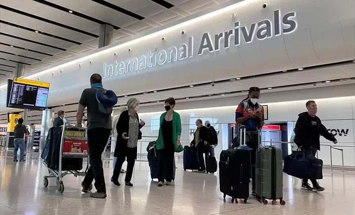 Στο ψηλότερο σημείο από τον Μάρτιο του 2020 οι αφίξεις τουριστών