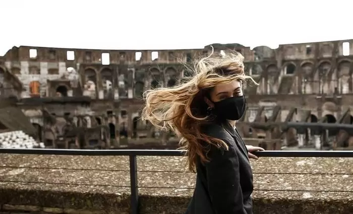 Ιταλία: Υποχρεωτική καραντίνα για όσους φτάνουν στην χώρα