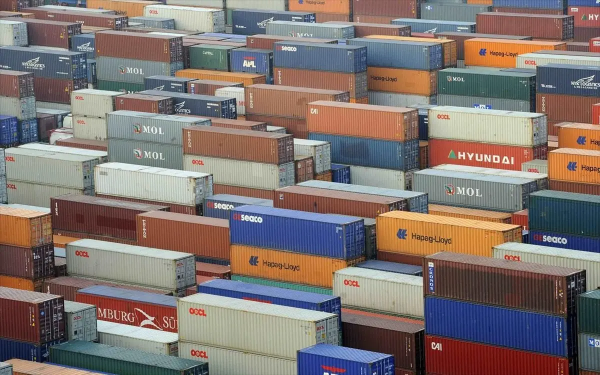 Ο κορωνοϊός μείωσε το εμπόριο - μείωσε και το έλλειμμα