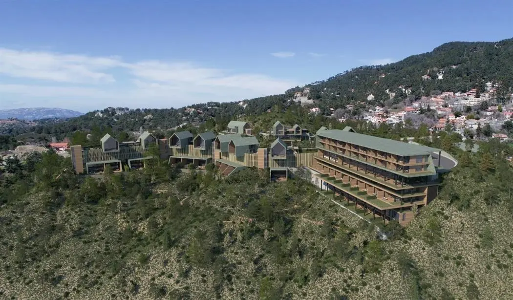 Παράνομες εργασίες στις Πλάτρες - Ρυπαίνουν τον  Κούρη