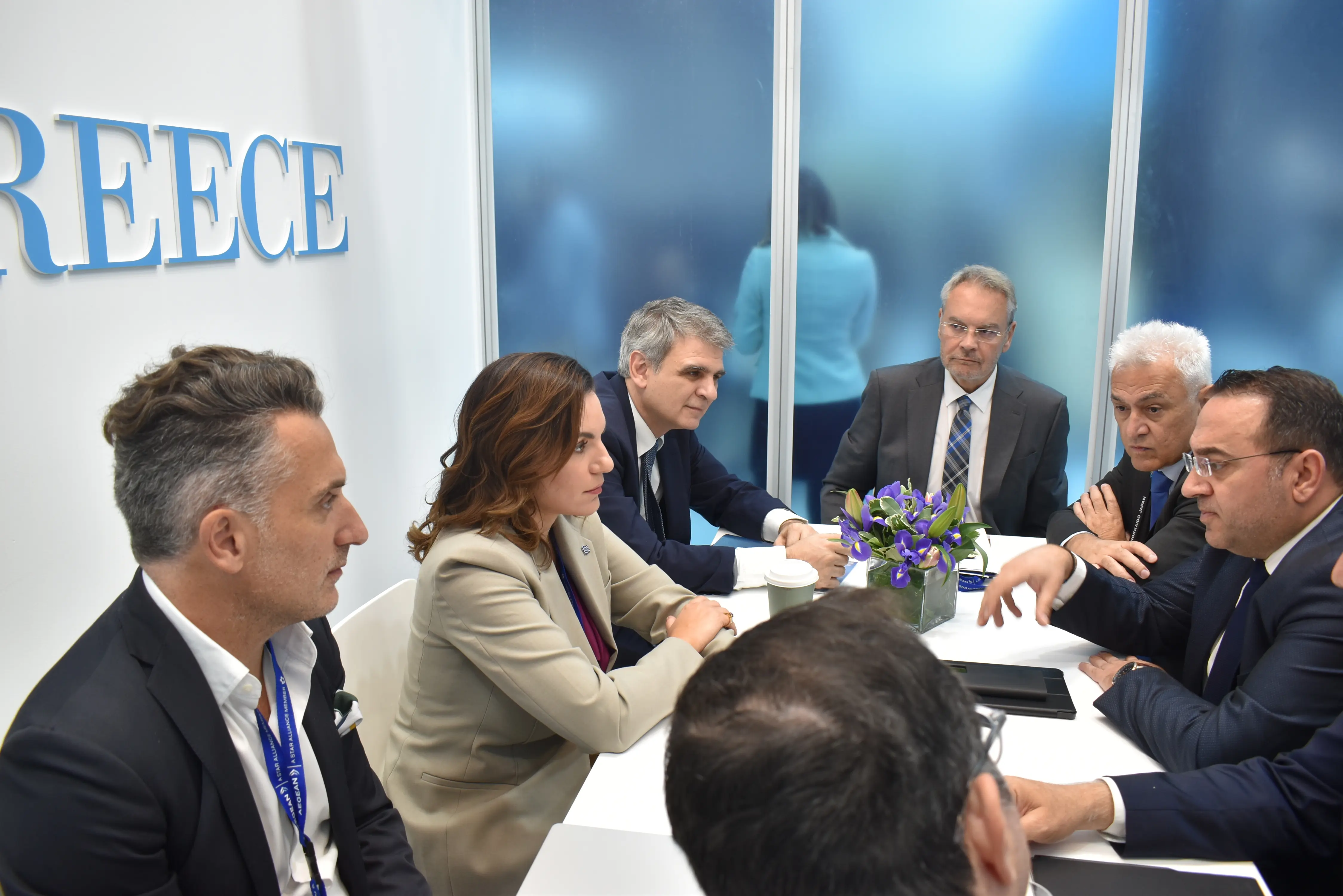 «Εξαιρετική ικανοποίηση» υφ. Τουρισμού για νέες πτήσεις από ΗΒ