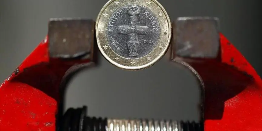 Έβδομη η Κύπρος, πρώτη η Ελλάδα στο Δημόσιο Χρέος εντός ΕΕ (ΠΙΝΑΚΕΣ)