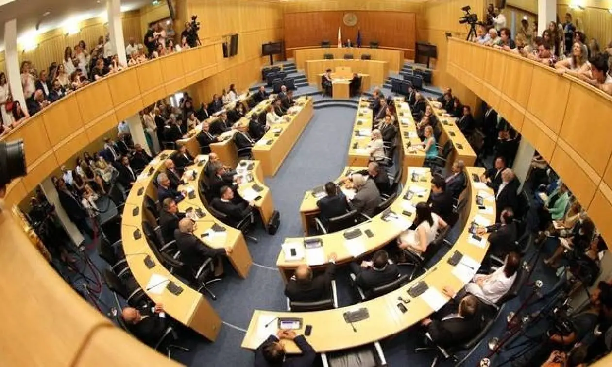 Λίστα Γιωρκάτζη: Ρίχνουν το μπαλάκι της δημοσιοποίησης στον Πρόεδρο