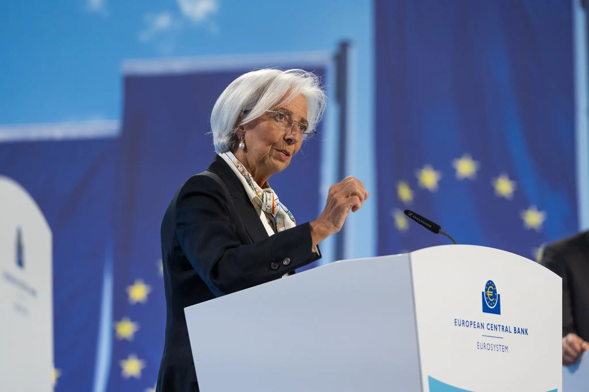 Λαγκάρντ: Οι «σκοτεινές ημέρες» του υψηλού πληθωρισμού είναι παρελθόν για την Ευρωζώνη