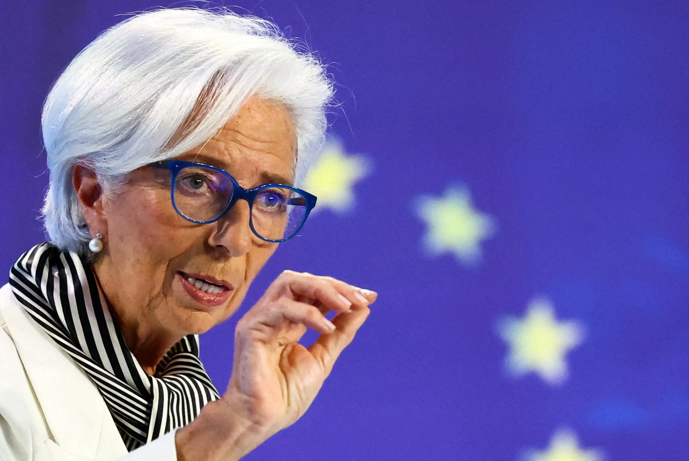 Τα... φάλτσα του Τραμπ θέτουν σε δοκιμασία την πολιτική επιτοκίων της ΕΚΤ