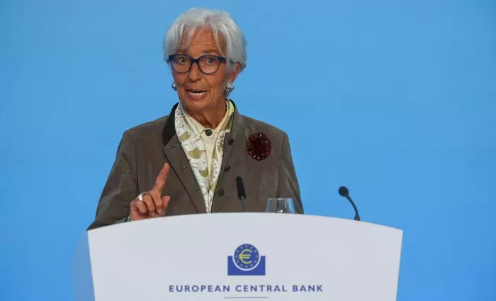 Λαγκάρντ: Οι δασμοί Τραμπ δεν θα... ακουμπήσουν τον πληθωρισμό