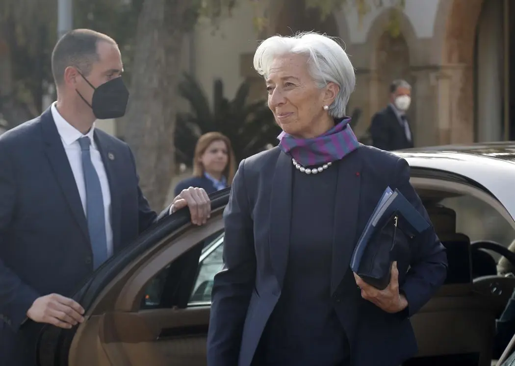 Η Κριστίν, τα χρυσά κουτάλια και πως γίνεσαι αρχηγός