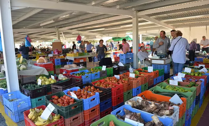 Στόχος η αναθεώρηση νομοθεσίας για λαϊκές αγορές, είπε ο Υπ. Γεωργίας
