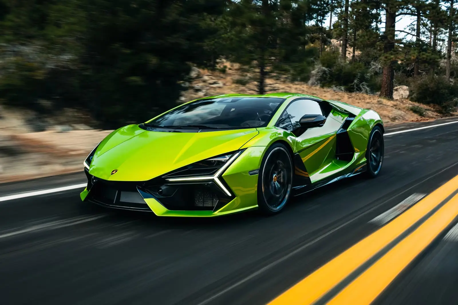 Η Lamborghini απομακρύνεται από το πλήρως ηλεκτρικό μέλλον