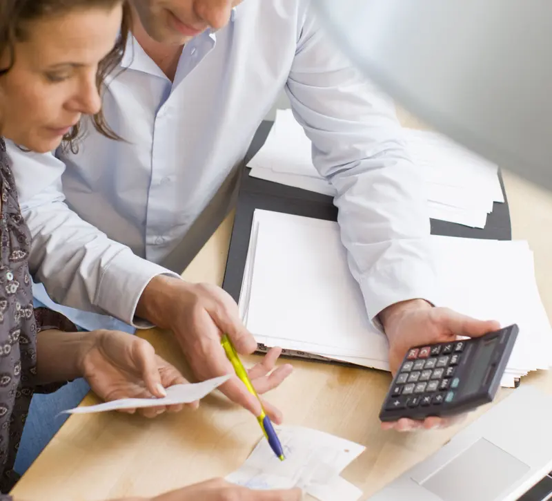 Τελικά είναι πιο ακριβό το να είσαι εργένης ή παντρεμένος;