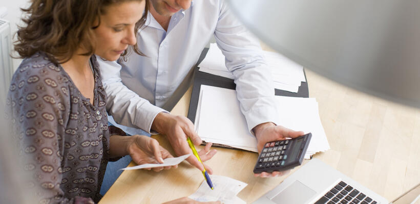 Τελικά είναι πιο ακριβό το να είσαι εργένης ή παντρεμένος;