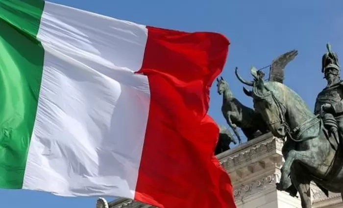 Ιταλία: Υποχωρούν οι αποδόσεις των ομολόγων μετά την αξιολόγηση Fitch
