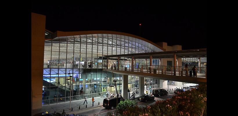 Αντισταθμιστικά για τη λειτουργία του αεροδρομίου ζητούν οι Δήμοι Λ/κας & Δρομολαξιάς – Μενεού