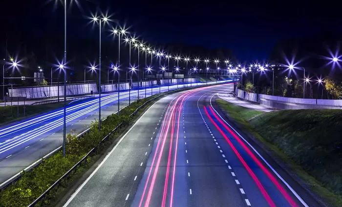 Αθηένου: Αντικατάσταση του οδικού φωτισμού με λαμπτήρες LED