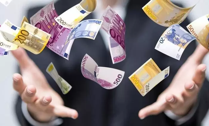 Με «πολλαπλές» προτάσεις για πολλαπλές συντάξεις πέφτει αυλαία στη Βουλή 