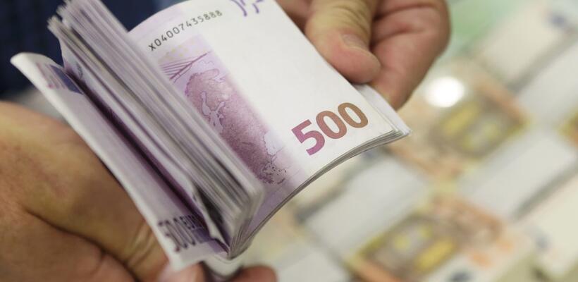 Μειώθηκαν οι καταθέσεις αλλά αυξήθηκαν τα δάνεια εν μέσω κορωνοϊού