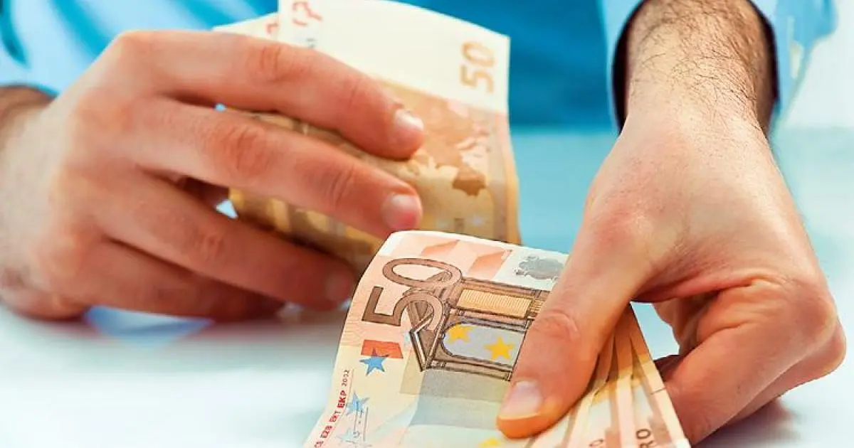 Καταργούνται τα 350 ευρώ που πληρώνουν οι εταιρείες κάθε χρόνο;