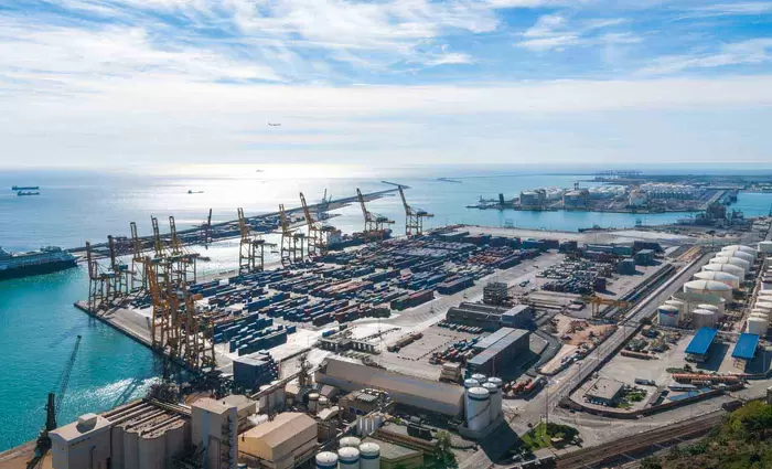 Απειλούνται τα μεγάλα εμπορικά λιμάνια της ΕΕ: Ο φόρος εκπομπών αερίου οδηγεί το εμπόριο εκτός Ευρώπης