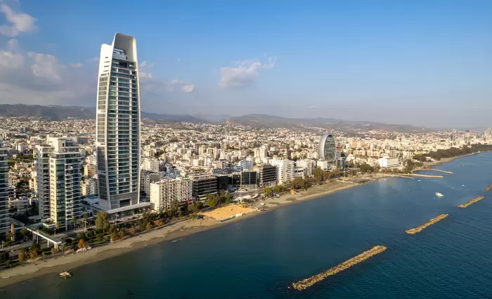 Χρειάζεται συντονισμός η εισροή κεφαλαίων από Ισραήλ και Ουκρανία